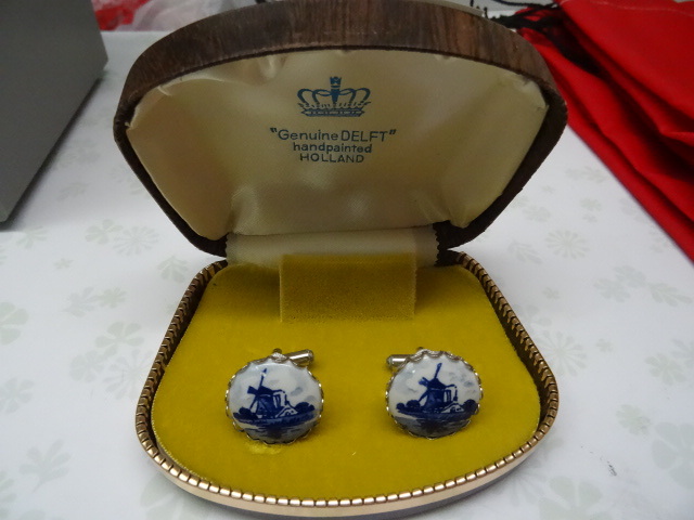 lot 206 image: Genuine Delft hand painted Holland ...