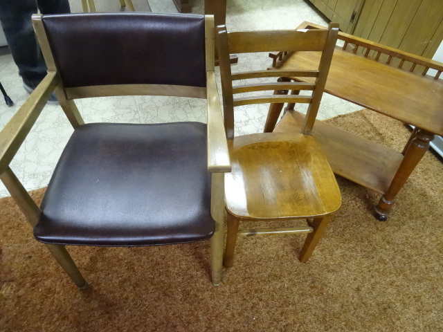 lot 210 image: Vintage TV stand and 2 chairs...