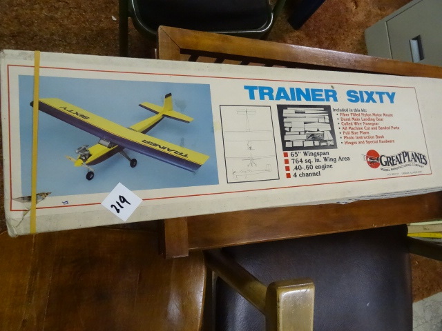 lot 219 image: Great plane trainer sixty RC plane...