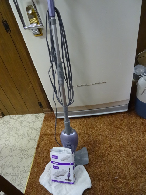 lot 220 image: Shark steam mop. With extra pads...