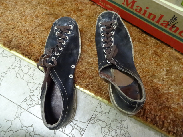lot 222 image: Bowling ball. Bag and shoes. Size 9...