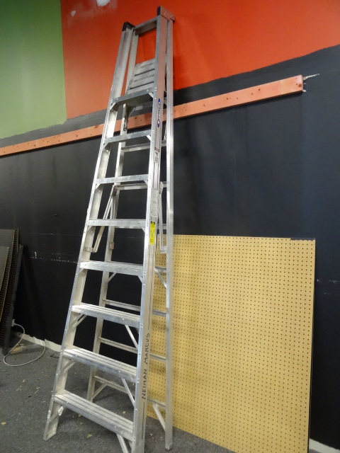 lot 35 image: Werner 8 ladder. 375 lb capacity. ...