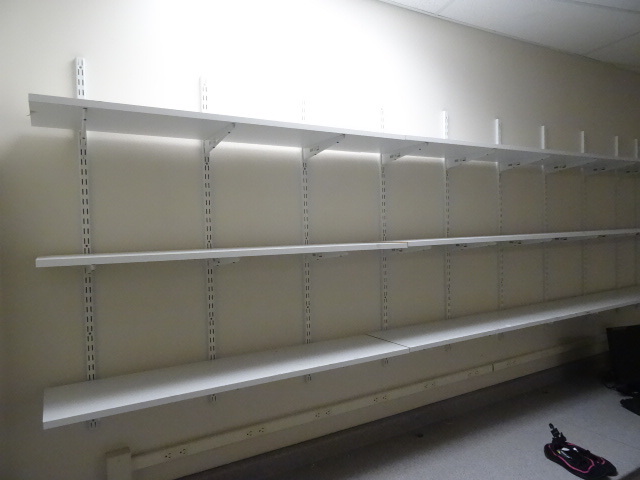 lot 43 image: Wall mount shelving. 20 total leng...