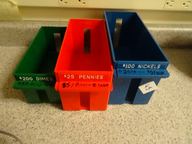 lot 45 image: Dime, Penny, and Nickel roll holder...