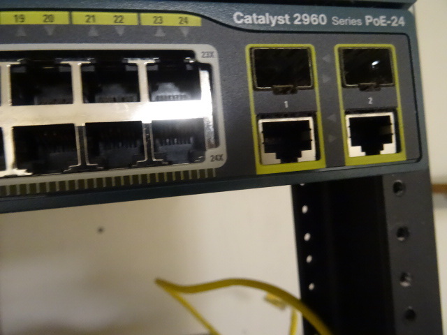 lot 51 image: Cisco Catalyst 2960 series POE-24 ro...