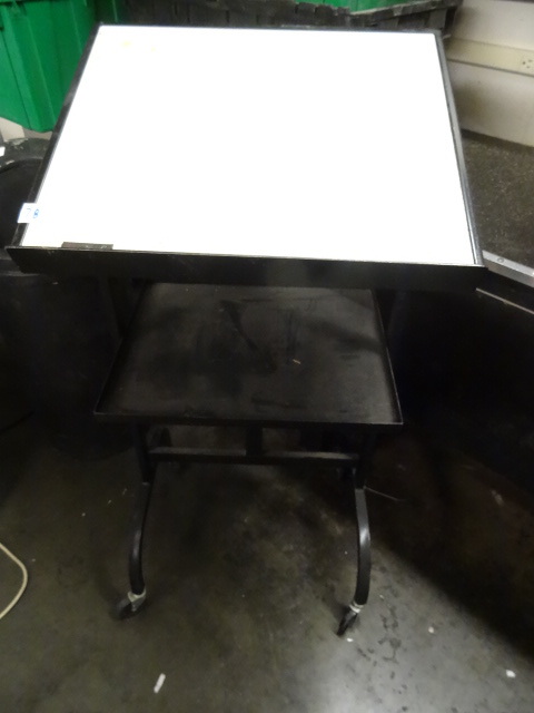 lot 78 image: Mobile work station. Angled top. 22...
