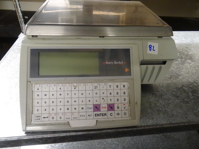 lot 82 image: Avery Berkel retail scale for deli ...