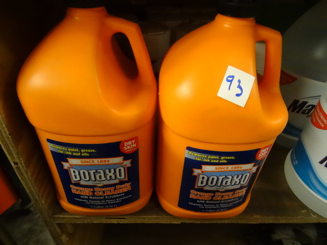 lot 93 image: Boraxo orange heavy duty hand clean...