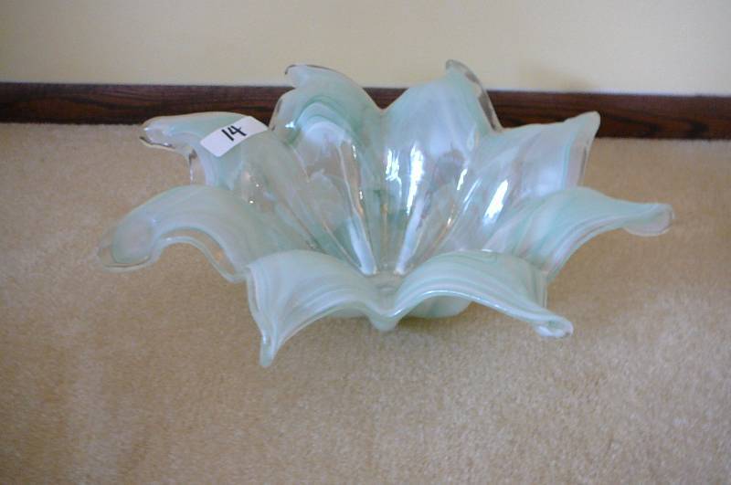 lot 14 image: Decorative Jade & White Colored bowl 18 wide X 6 deep