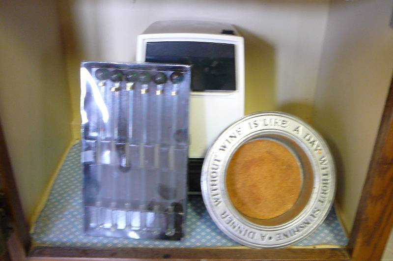 lot 71 image: Ice Crusher, Bottle Holder, Misc.