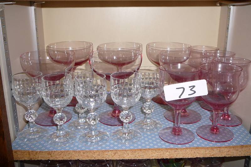 lot 73 image: Cocktail Glasss 16 count