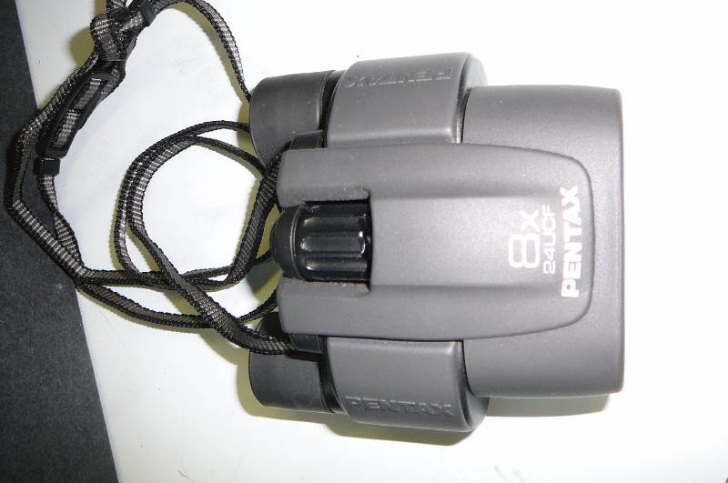 lot 87 image: Pentax 8 x 24  7.5 Binoculars with case