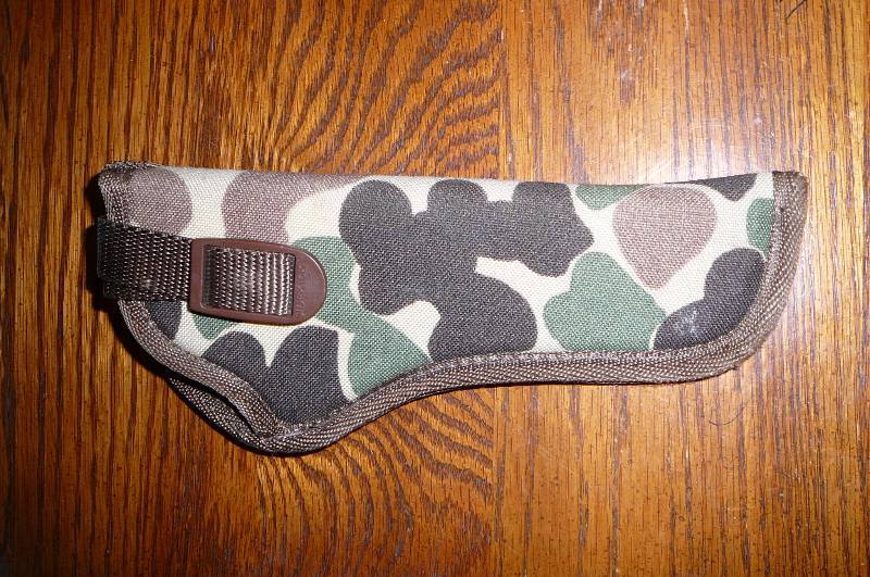 lot 100 image: Camo Side Holster Looks New