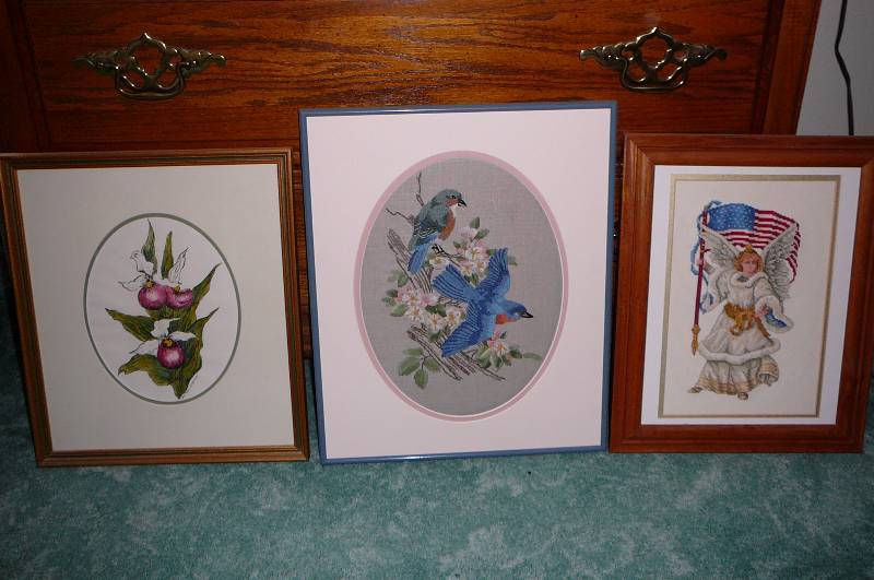lot 109 image: Lot of 3 Pictures