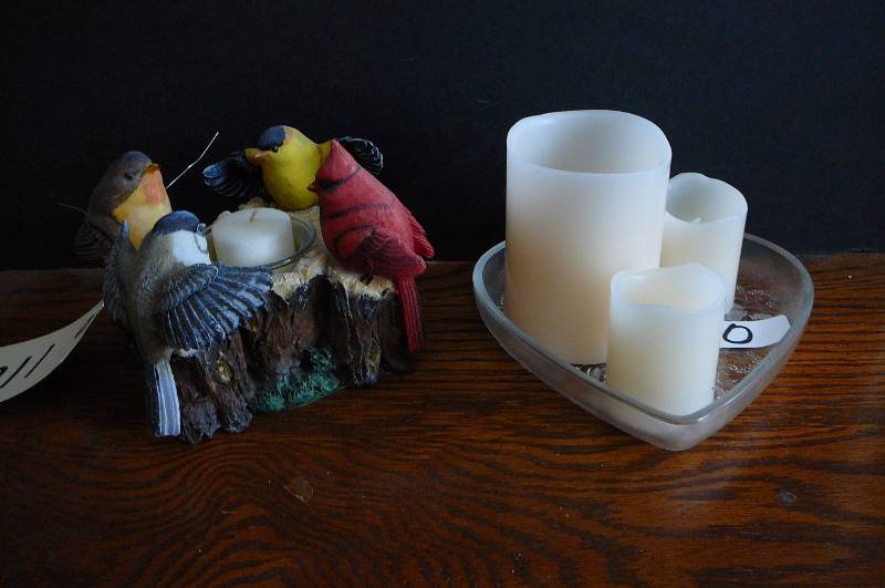 lot 110 image: Bird Figurines and Candles