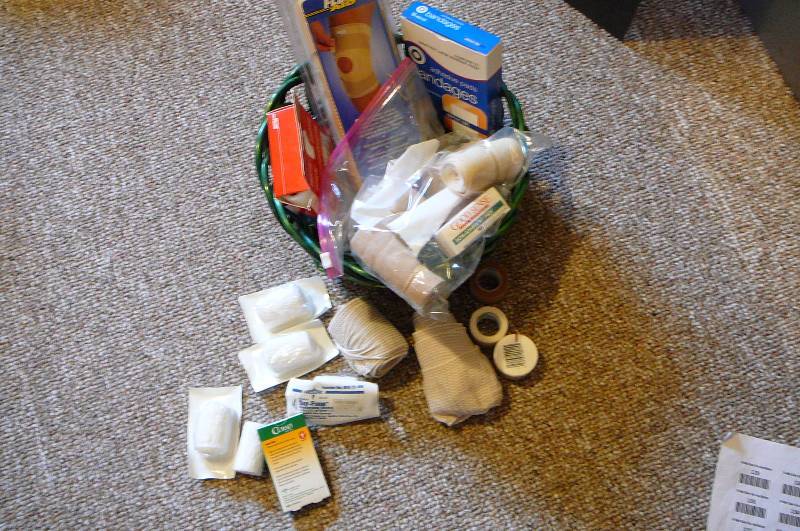 lot 134 image: Bandages, Tape, Flex aid, etc.