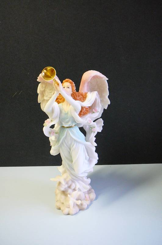 lot 153 image: Seraphim Classics Annalisa
