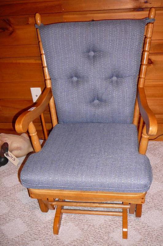 lot 232 image: Wooden Glider Chair