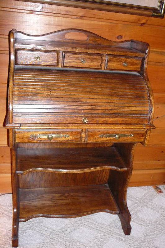 lot 234 image: Roll top desk with 2 drawers 26 w x 41 12 T x 16 12 d