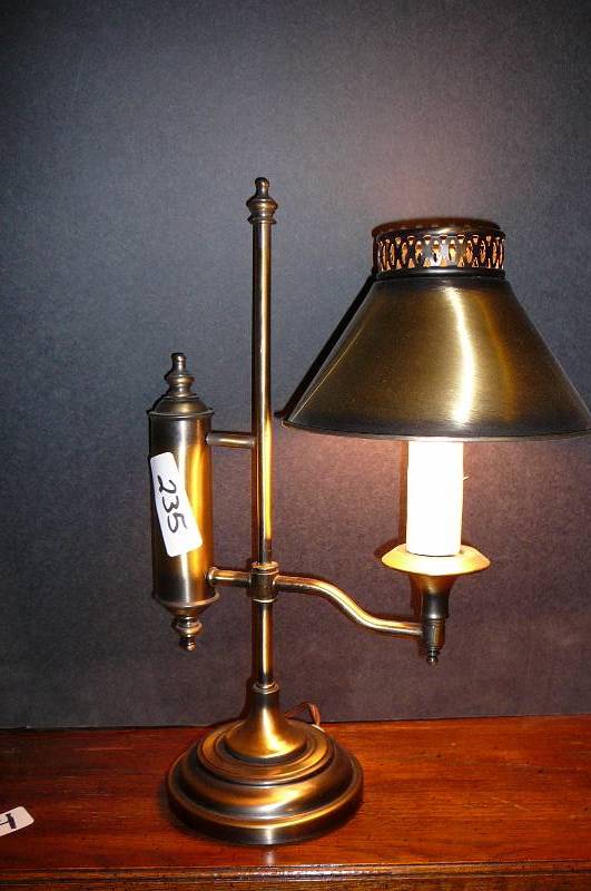 lot 235 image: Desk Lamp
