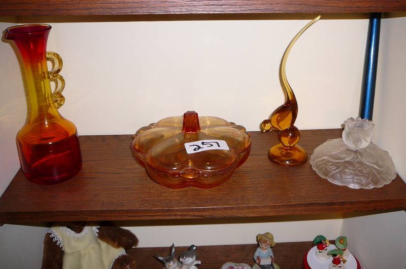 lot 257 image: Glassware 4 count