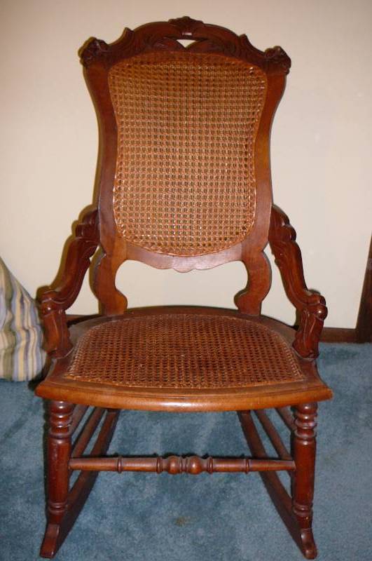 lot 260 image: Wooden wicker Rocker