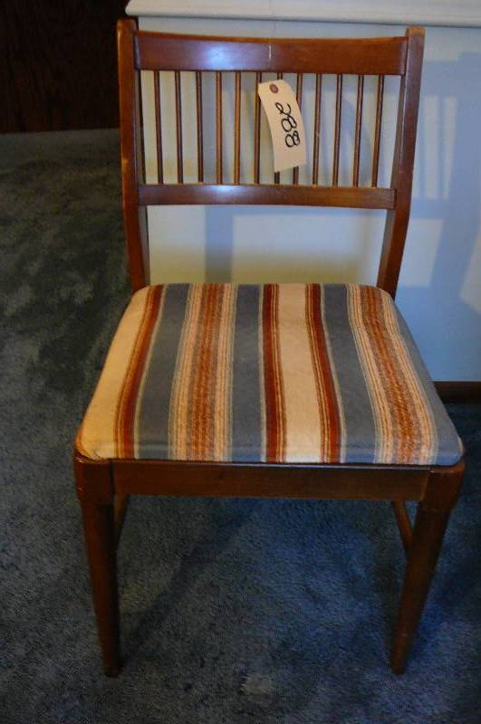lot 288 image: Wooden Desk Chair