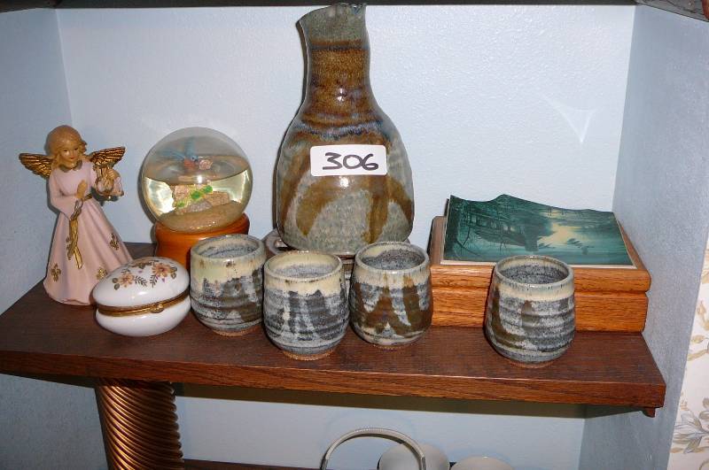 lot 306 image: Pottery and Angel