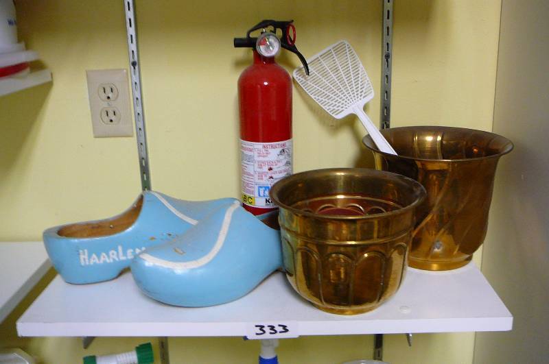 lot 333 image: Fire Extinguisher Holland wooden shoes and 2 Tin Flower Pots