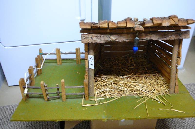 lot 343 image: Homemade manger