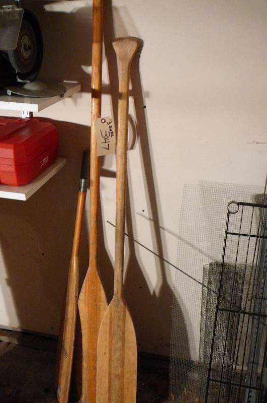 lot 347 image: 3 Oars