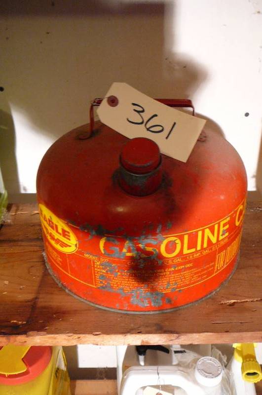 lot 361 image: Gas metal can  2 12 gal