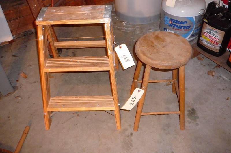 lot 388 image: Step Ladder, Stool