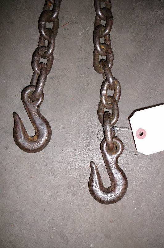 lot 390 image: Log Chain 16