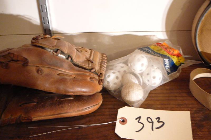 lot 393 image: Ball, Glove, Gulf Balls