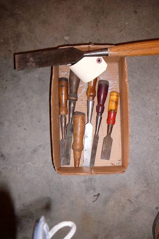 lot 480 image: Wood Chisels