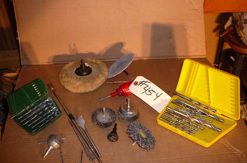 lot 454 image: Lot of Bits, Hole Saw, Wire Brush, Extension, Buffing Pad