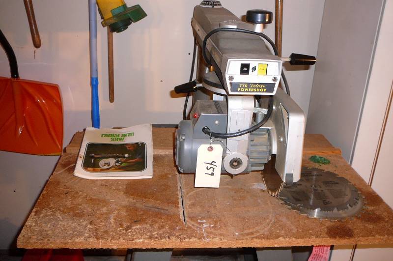 lot 459 image: Radial Arm Saw Dewalt