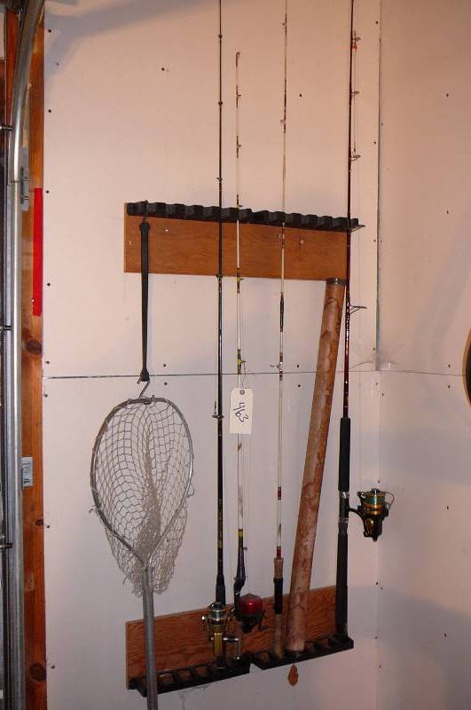 lot 463 image: Fishing Poles and Net