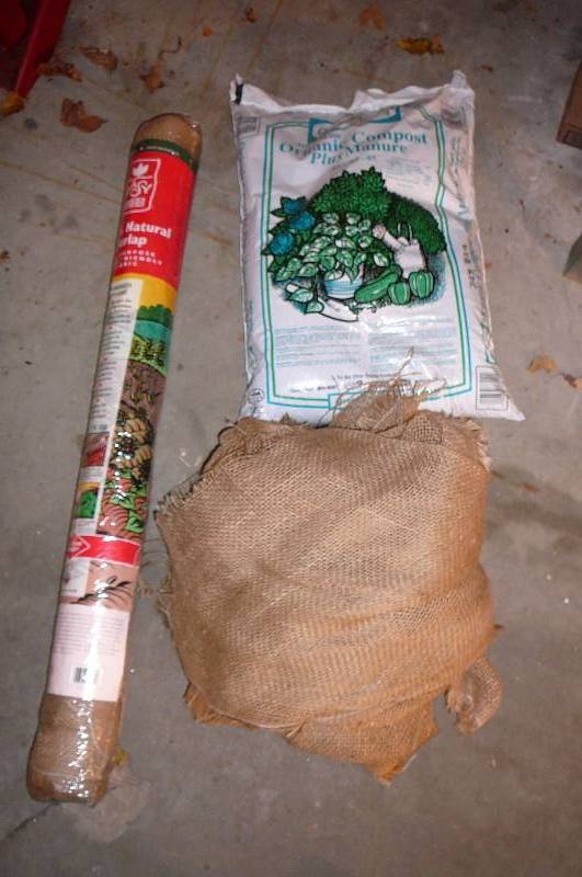 lot 465 image: Lawn and Garden , Roll 100% Natural Burlap 3x24, Organic Manure net .75 Landscape Blocks 12 x 12 4 count