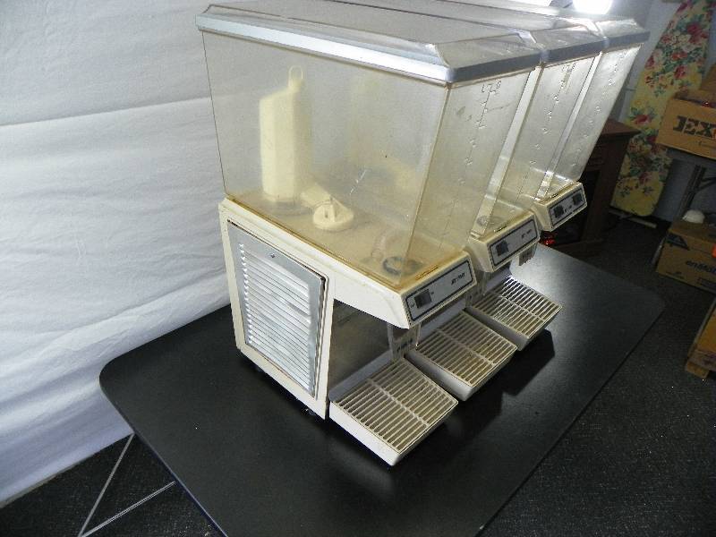 lot 1 image: JetSpray Beverage Cooler Dispenser