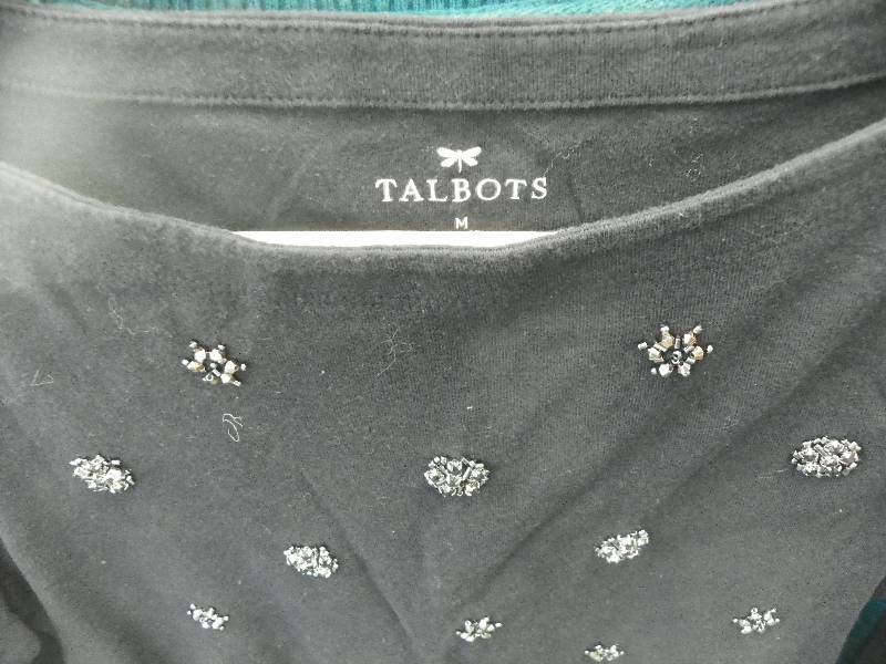 lot 55 image: 13 Med Womens Shirts