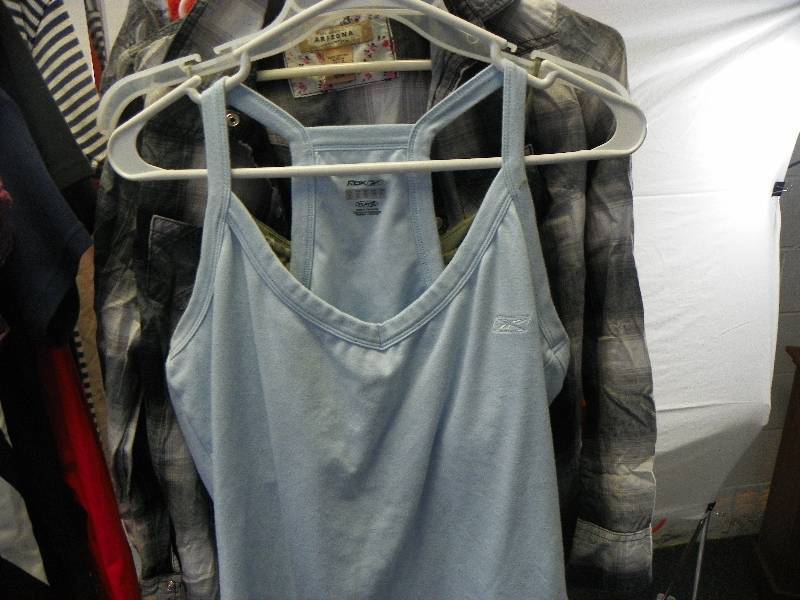 lot 68 image: 15 pc. Womens Mixed lot