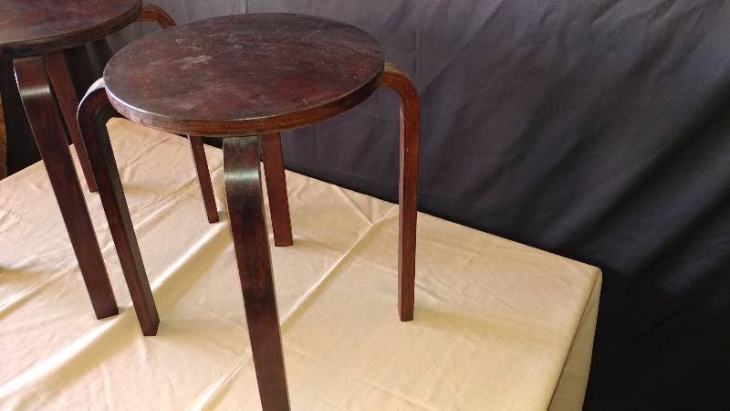lot 258 image: End Tables (Set)