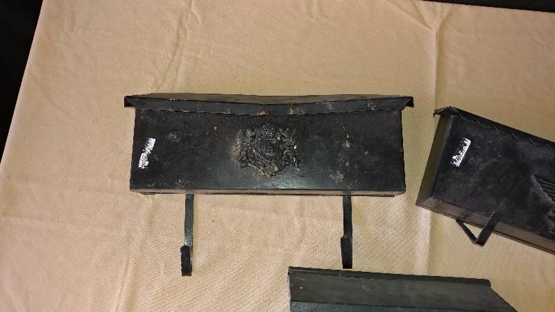 lot 263 image: Mail Boxes
