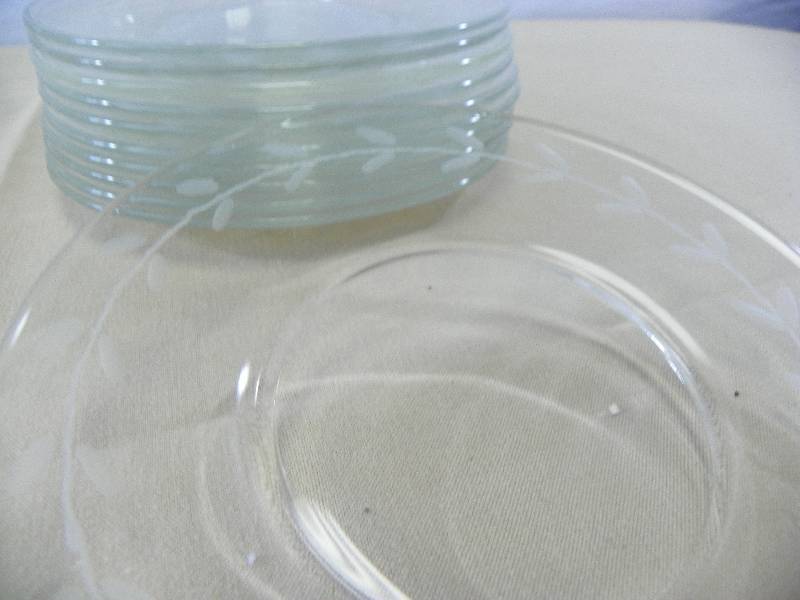lot 23 image: Glass Pie Plates and other misc. glassware