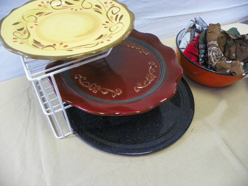 lot 36 image: Misc. Bowls, Horse and Hankees