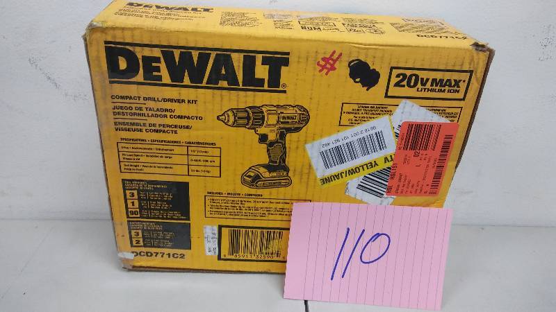 Dewalt DCD771C2  Compact DrillDriver Kit Never used