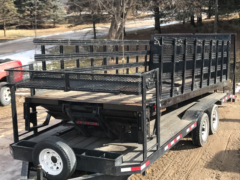 lot 5 image: Contractors Flat Bed With Lift Gate