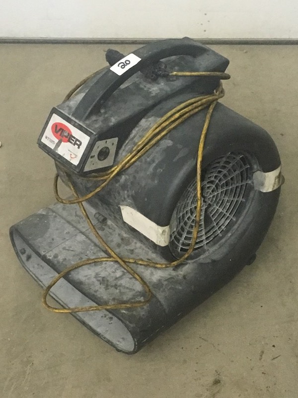 lot 20 image: Viper Air Mover